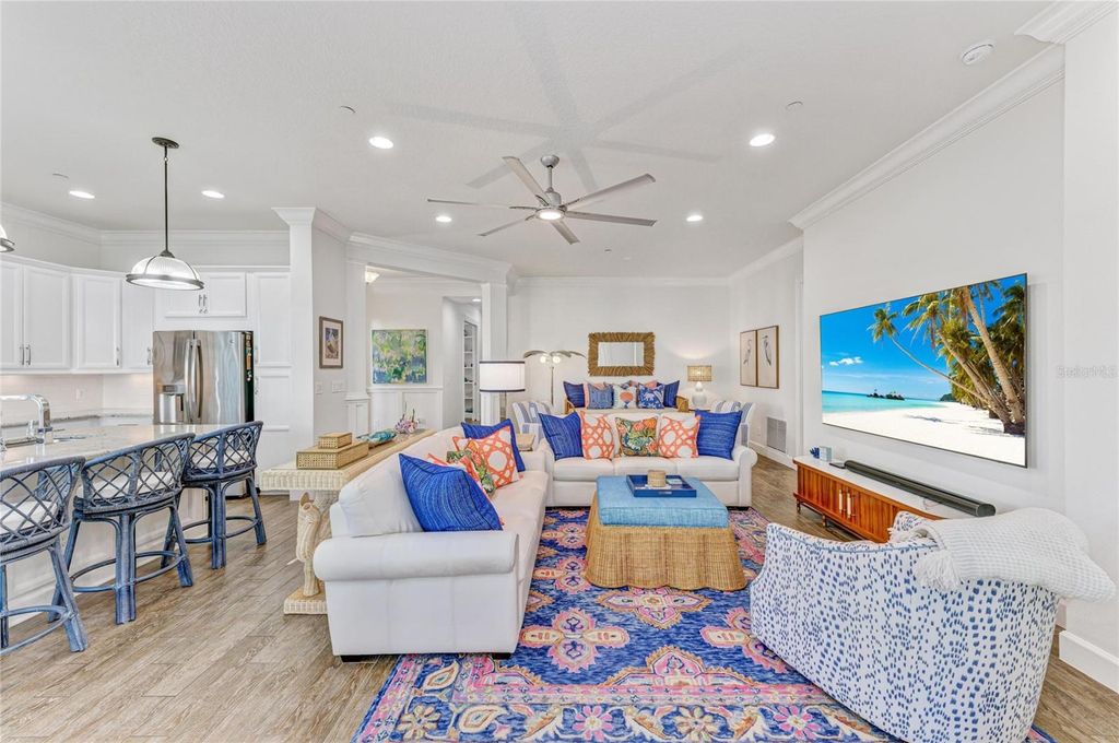 Image 14 of property listing at 334 CASTAWAY CAY DRIVE 101, Bradenton, FL 34209