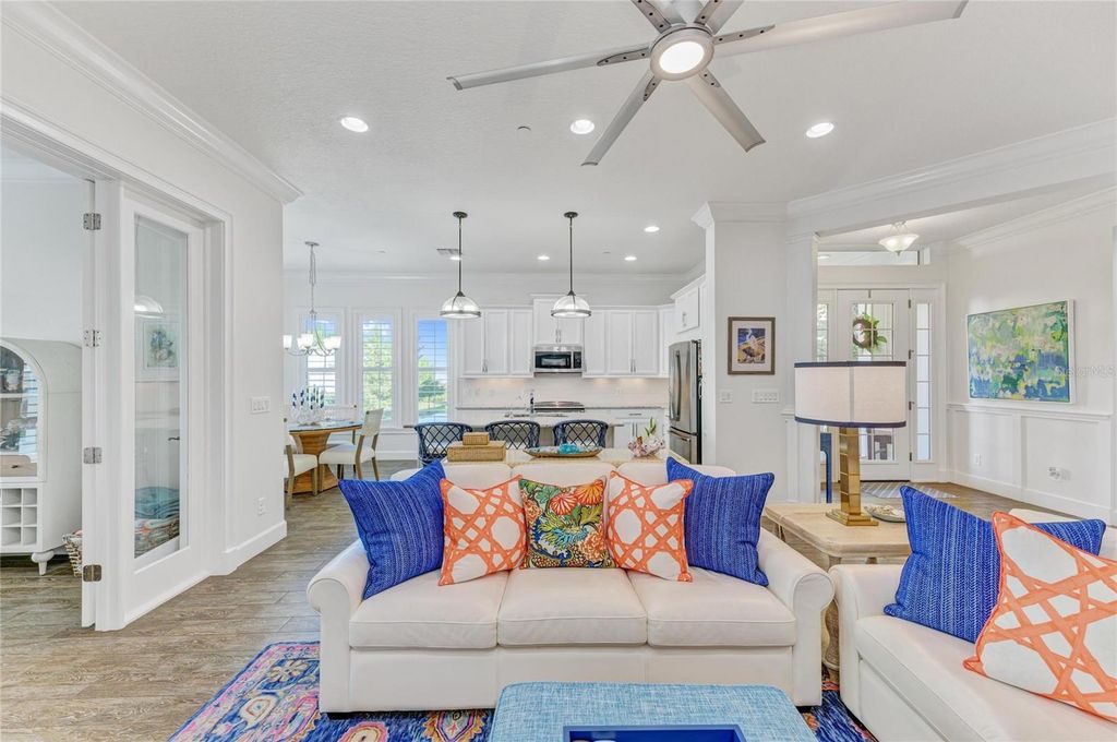 Image 16 of property listing at 334 CASTAWAY CAY DRIVE 101, Bradenton, FL 34209