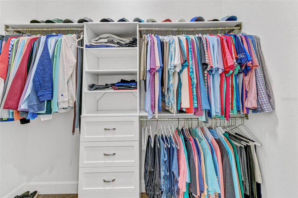 Image 33 of property listing at 334 CASTAWAY CAY DRIVE 101, Bradenton, FL 34209