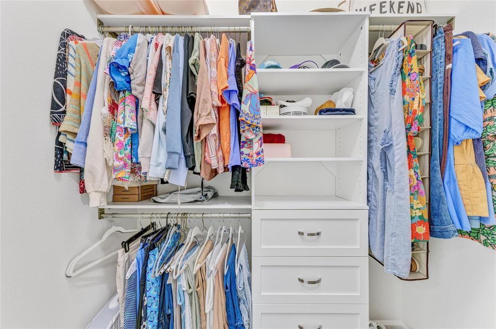 Image 34 of property listing at 334 CASTAWAY CAY DRIVE 101, Bradenton, FL 34209