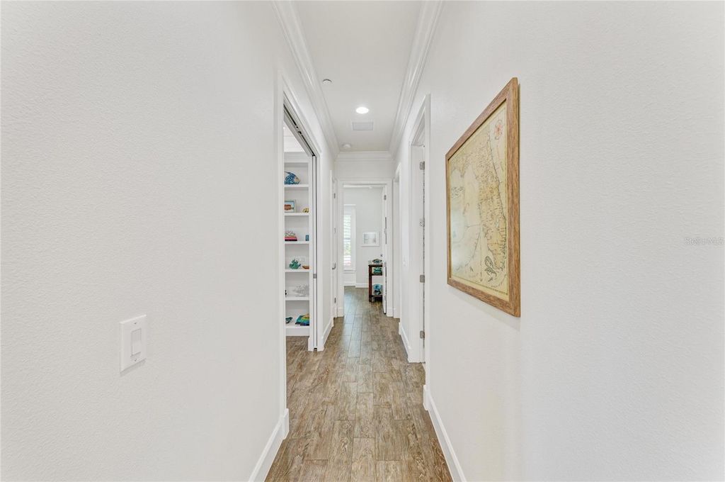 Image 35 of property listing at 334 CASTAWAY CAY DRIVE 101, Bradenton, FL 34209