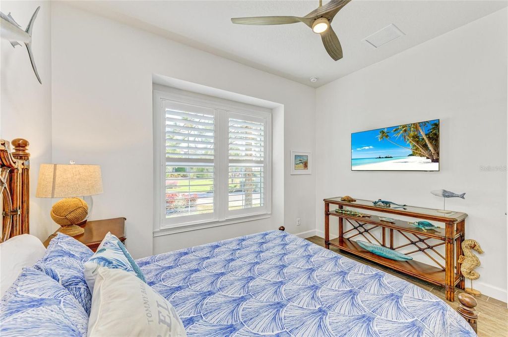 Image 37 of property listing at 334 CASTAWAY CAY DRIVE 101, Bradenton, FL 34209