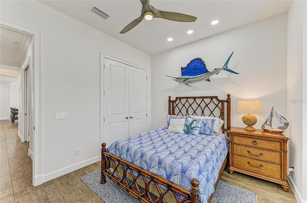 Image 38 of property listing at 334 CASTAWAY CAY DRIVE 101, Bradenton, FL 34209