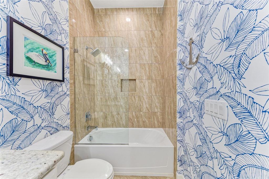 Image 41 of property listing at 334 CASTAWAY CAY DRIVE 101, Bradenton, FL 34209