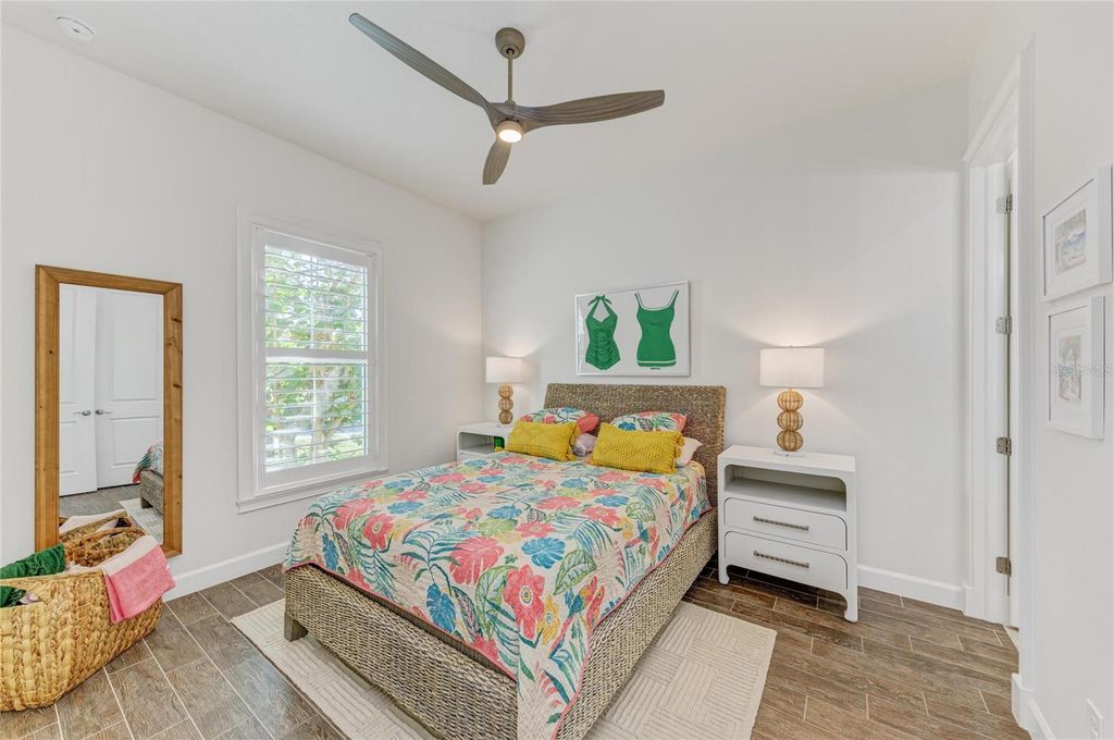 Image 45 of property listing at 334 CASTAWAY CAY DRIVE 101, Bradenton, FL 34209