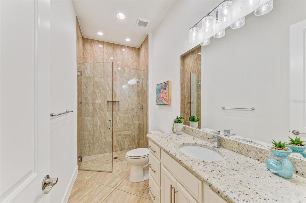 Image 48 of property listing at 334 CASTAWAY CAY DRIVE 101, Bradenton, FL 34209