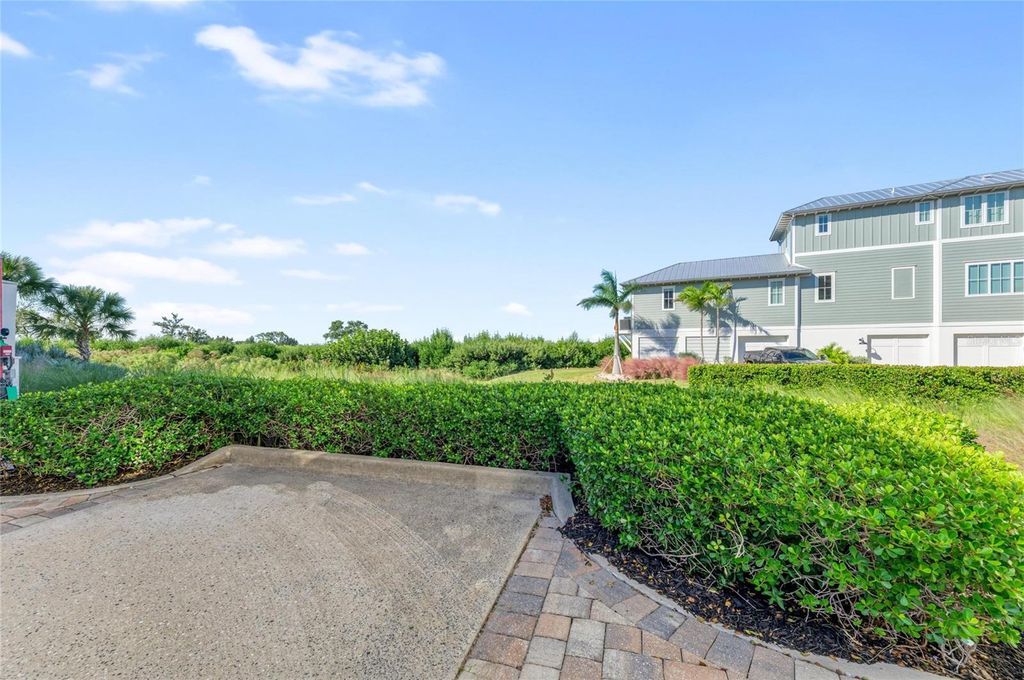 Image 58 of property listing at 334 CASTAWAY CAY DRIVE 101, Bradenton, FL 34209