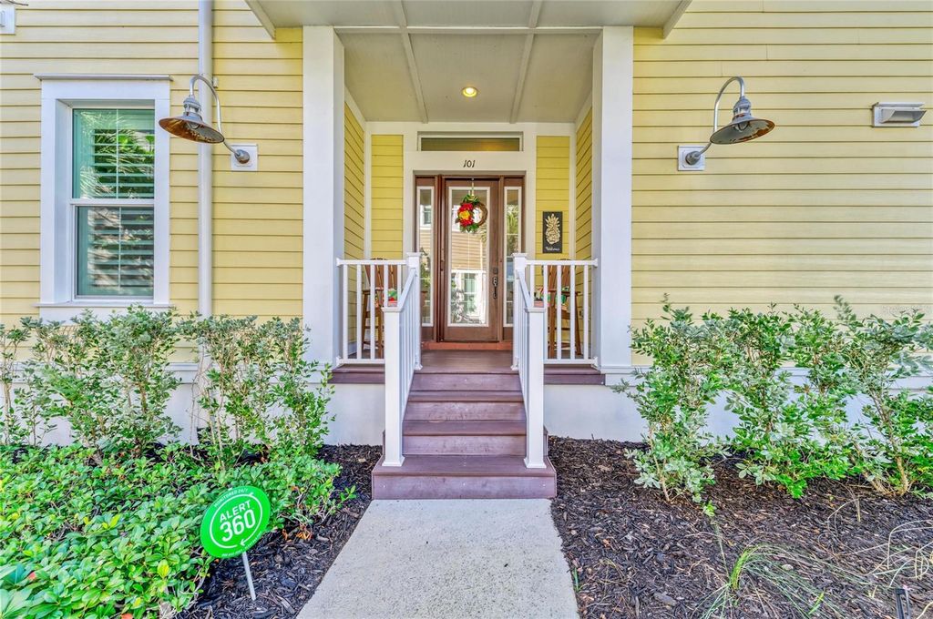 Image 7 of property listing at 334 CASTAWAY CAY DRIVE 101, Bradenton, FL 34209