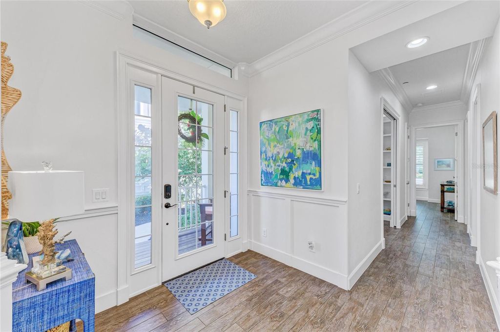 Image 8 of property listing at 334 CASTAWAY CAY DRIVE 101, Bradenton, FL 34209