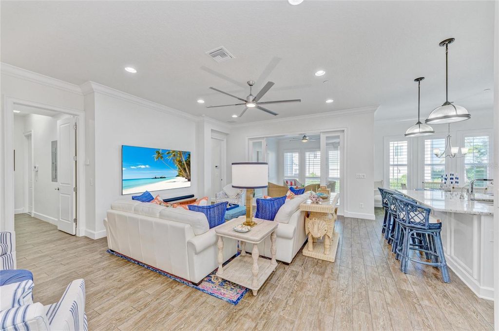 Image 9 of property listing at 334 CASTAWAY CAY DRIVE 101, Bradenton, FL 34209