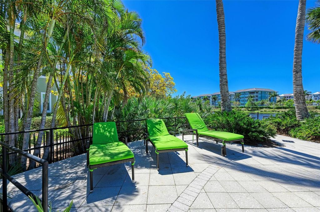 Image 91 of property listing at 334 CASTAWAY CAY DRIVE 101, Bradenton, FL 34209