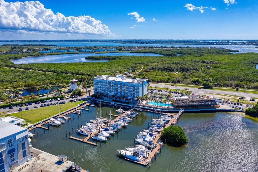 Image 97 of property listing at 334 CASTAWAY CAY DRIVE 101, Bradenton, FL 34209