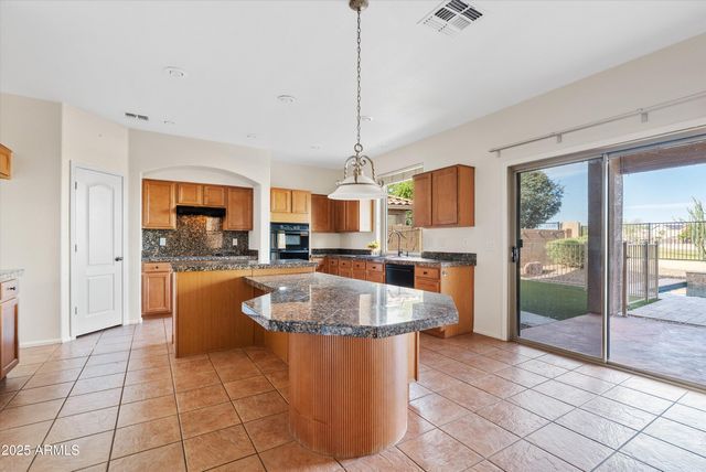 654 E TAYLOR Trail, San Tan Valley, AZ 85143