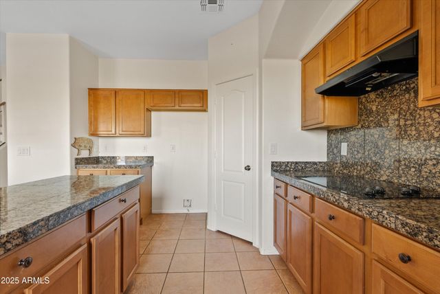 654 E TAYLOR Trail, San Tan Valley, AZ 85143