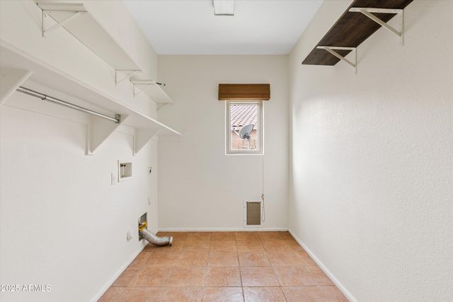 654 E TAYLOR Trail, San Tan Valley, AZ 85143