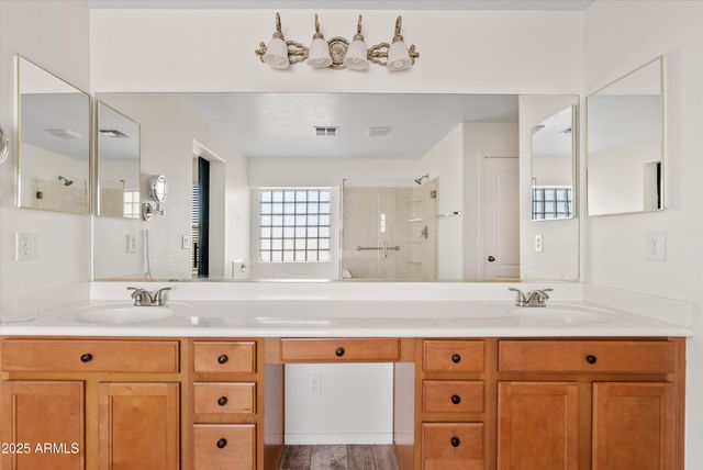 654 E TAYLOR Trail, San Tan Valley, AZ 85143