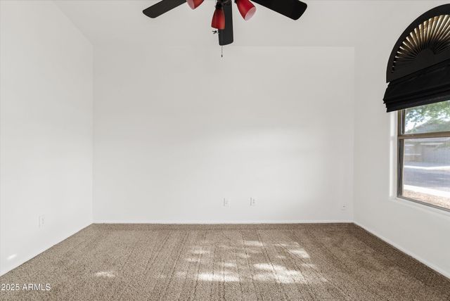 654 E TAYLOR Trail, San Tan Valley, AZ 85143