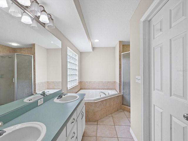 31706 HUNT CLUB LANE, Wesley Chapel, FL 33543