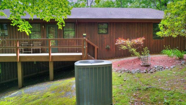 180 Misty Woods Drive, Blountville, TN 37617