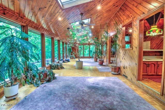 180 Misty Woods Drive, Blountville, TN 37617