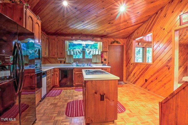 180 Misty Woods Drive, Blountville, TN 37617