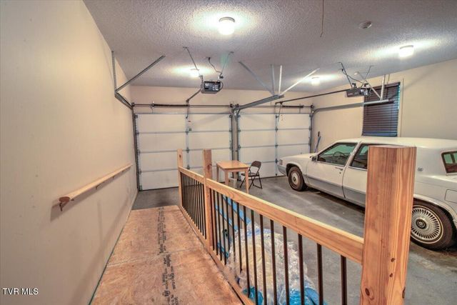 180 Misty Woods Drive, Blountville, TN 37617