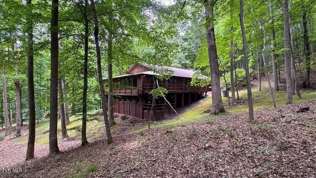 180 Misty Woods Drive, Blountville, TN 37617
