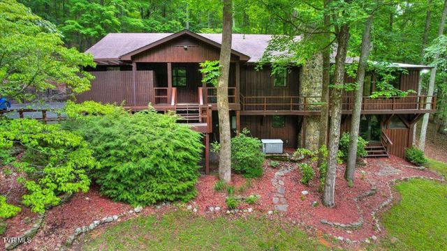 180 Misty Woods Drive, Blountville, TN 37617