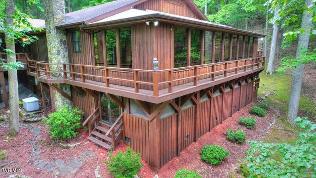 180 Misty Woods Drive, Blountville, TN 37617