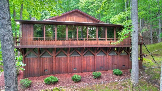 180 Misty Woods Drive, Blountville, TN 37617