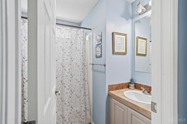 5315 Glenshade Court, Cincinnati, OH 45227