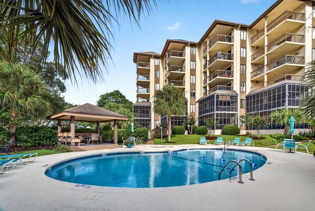 310 73rd Ave N Apt 1B, Myrtle Beach, SC 29572 — exterior