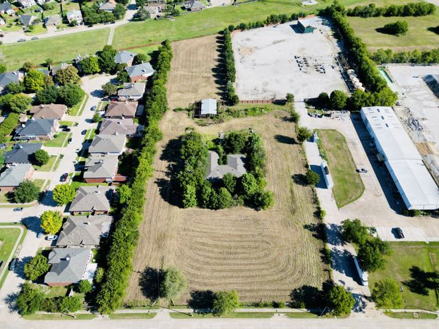 1809 Southeast Parkway, Arlington, TX 76018