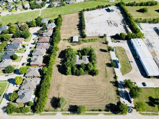 1809 Southeast Parkway, Arlington, TX 76018