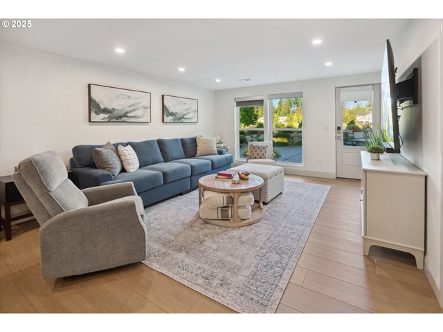 19012 Ne 139TH St, Brush Prairie, WA 98606