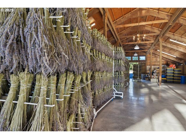 19012 Ne 139TH St, Brush Prairie, WA 98606