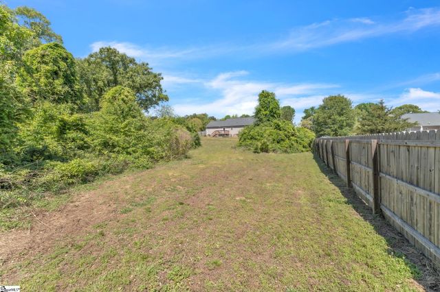 206 Destiny Drive, Gray Court, SC 29645