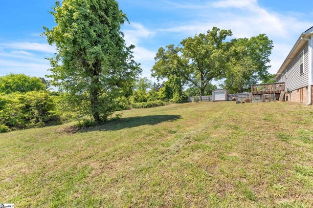 206 Destiny Drive, Gray Court, SC 29645