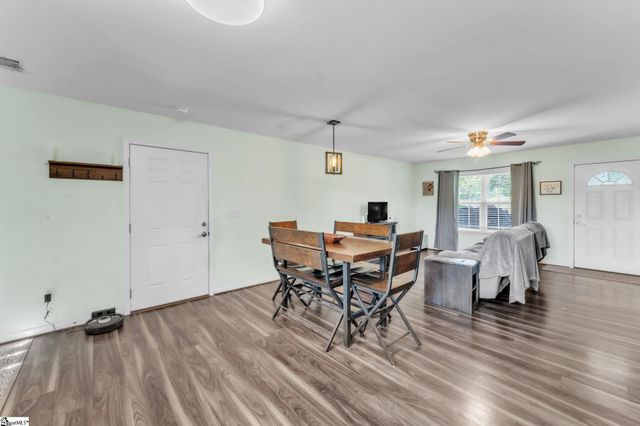 206 Destiny Drive, Gray Court, SC 29645