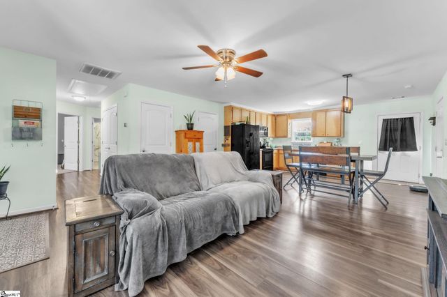 206 Destiny Drive, Gray Court, SC 29645