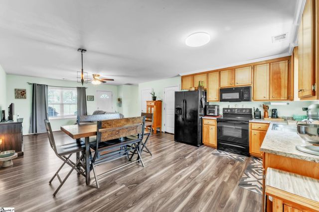 206 Destiny Drive, Gray Court, SC 29645