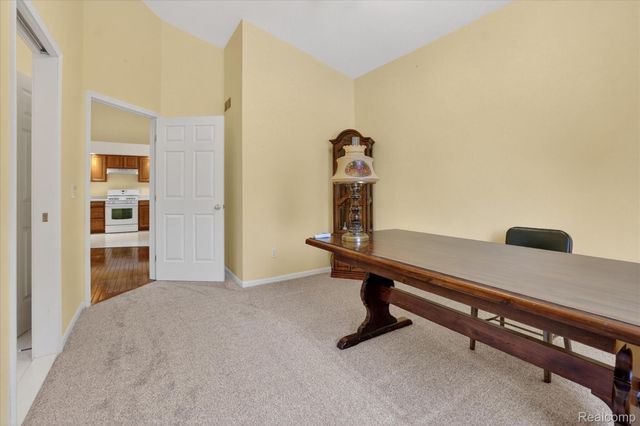 174 Addison Circle 19, Fowlerville Village, MI 48836