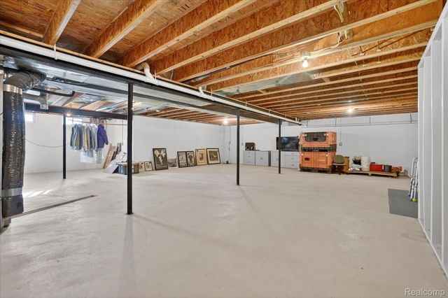 174 Addison Circle 19, Fowlerville Village, MI 48836