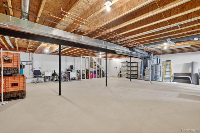 174 Addison Circle 19, Fowlerville Village, MI 48836