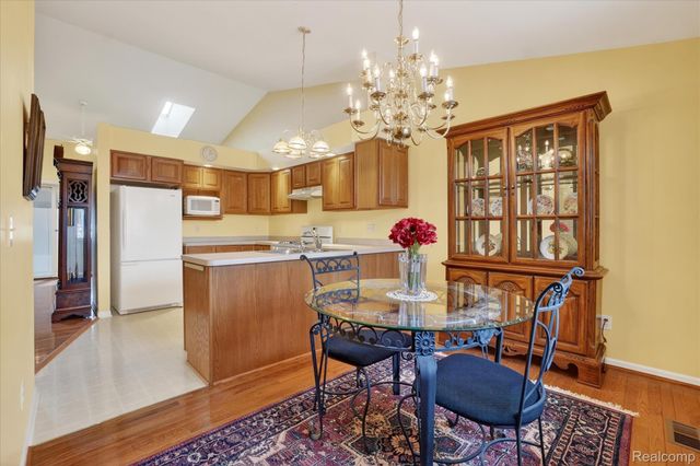 174 Addison Circle 19, Fowlerville Village, MI 48836