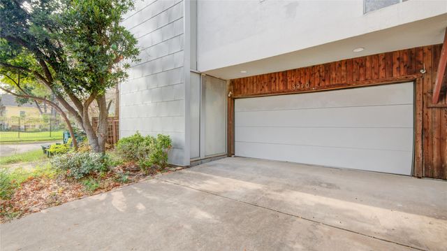 3910 Austin Street, Houston, TX 77004