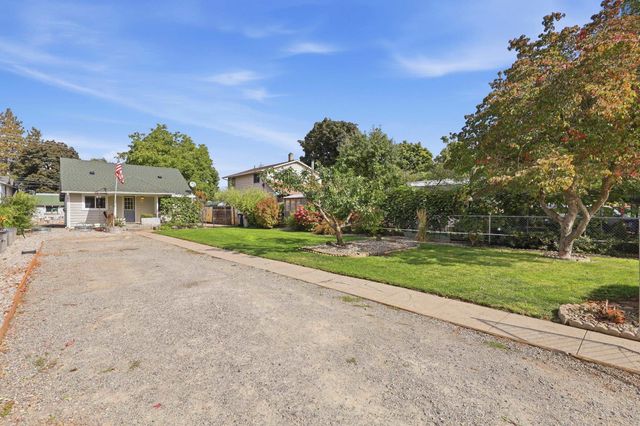 3423 E 30th Ave, Spokane, WA 99223