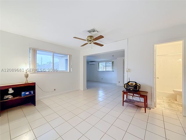 4220 NE 4th Ter, Deerfield Beach, FL 33064
