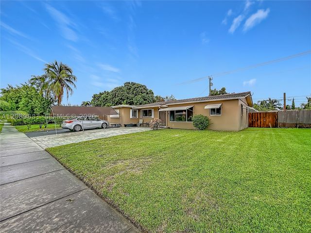 4220 NE 4th Ter, Deerfield Beach, FL 33064