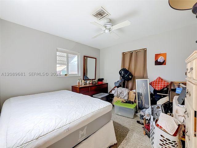 4220 NE 4th Ter, Deerfield Beach, FL 33064